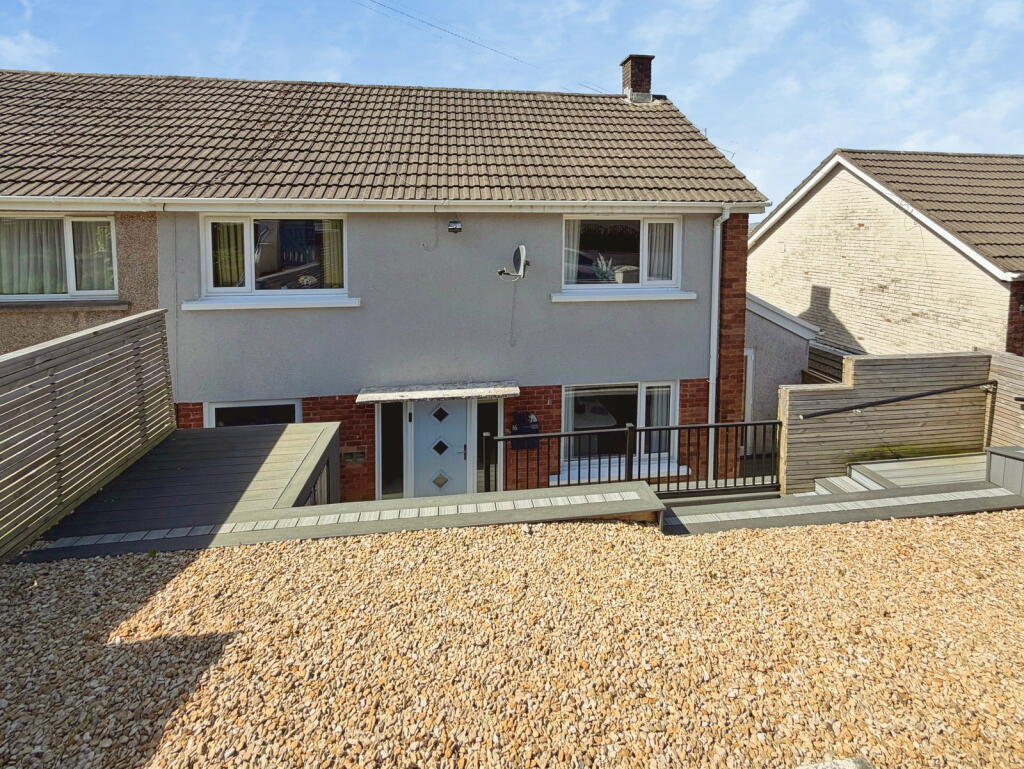 3-bed semi-detached on Cherry Grove, Baglan, Port Talbot, SA12 8UU, £250,000