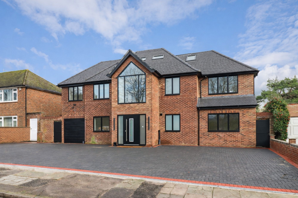 Main image of property: Glen Way, Watford, WD17