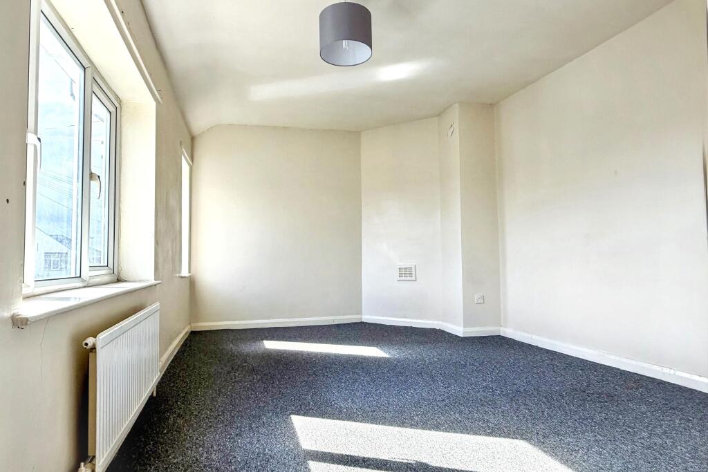 House in Barnsley, South Yorkshire - View 5