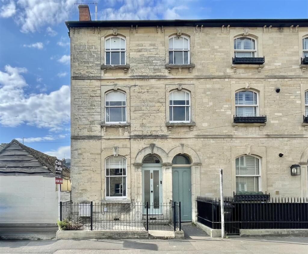 Main image of property: Central Cirencester