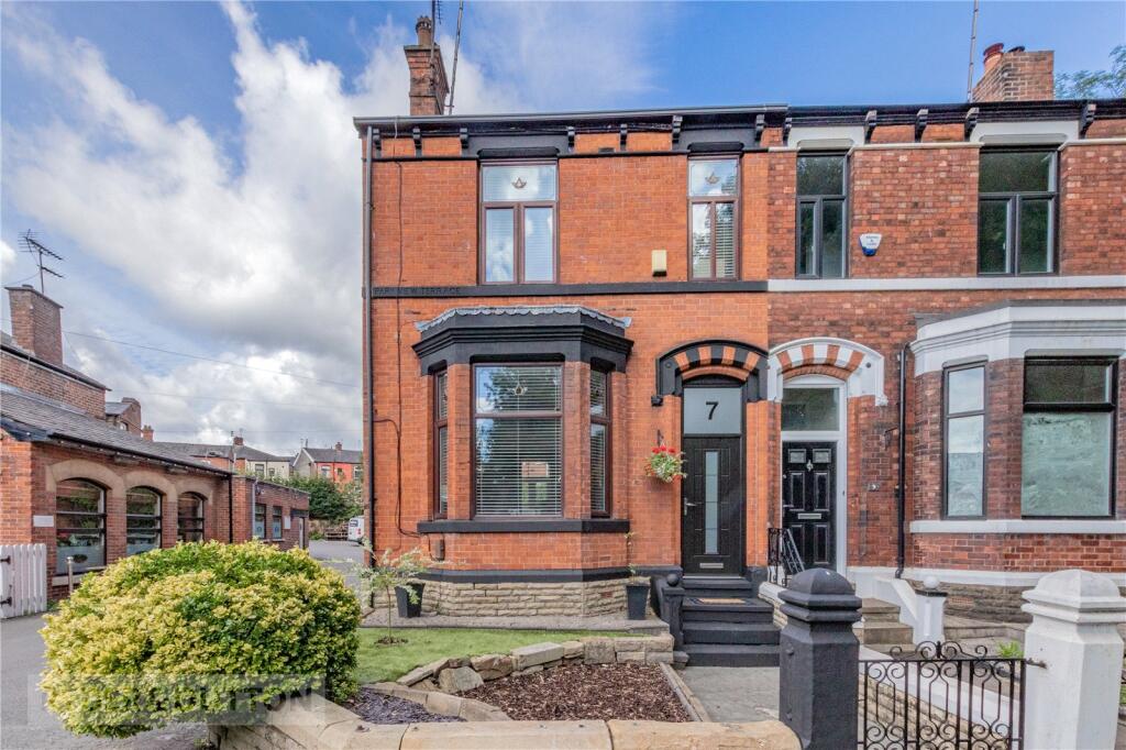 3-bed terraced on Mellor Road, Ashton-under-Lyne, Greater Manchester, OL6, £290,000