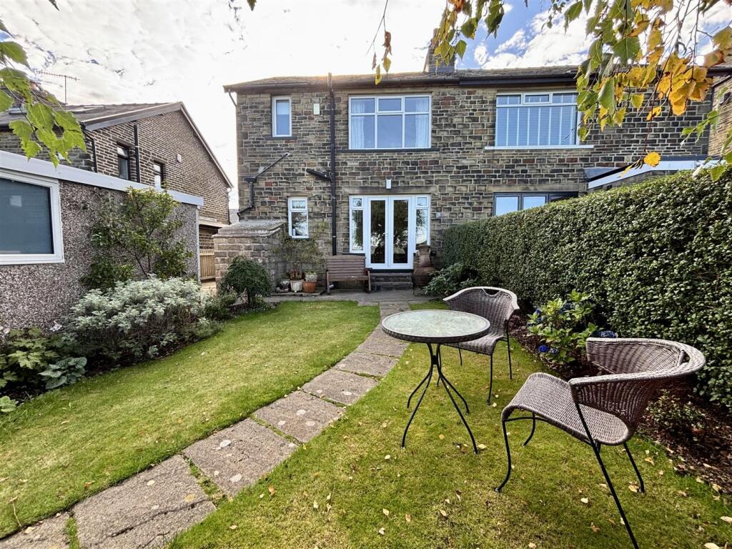 Additional image 16 of Fieldway, Clayton, Bradford