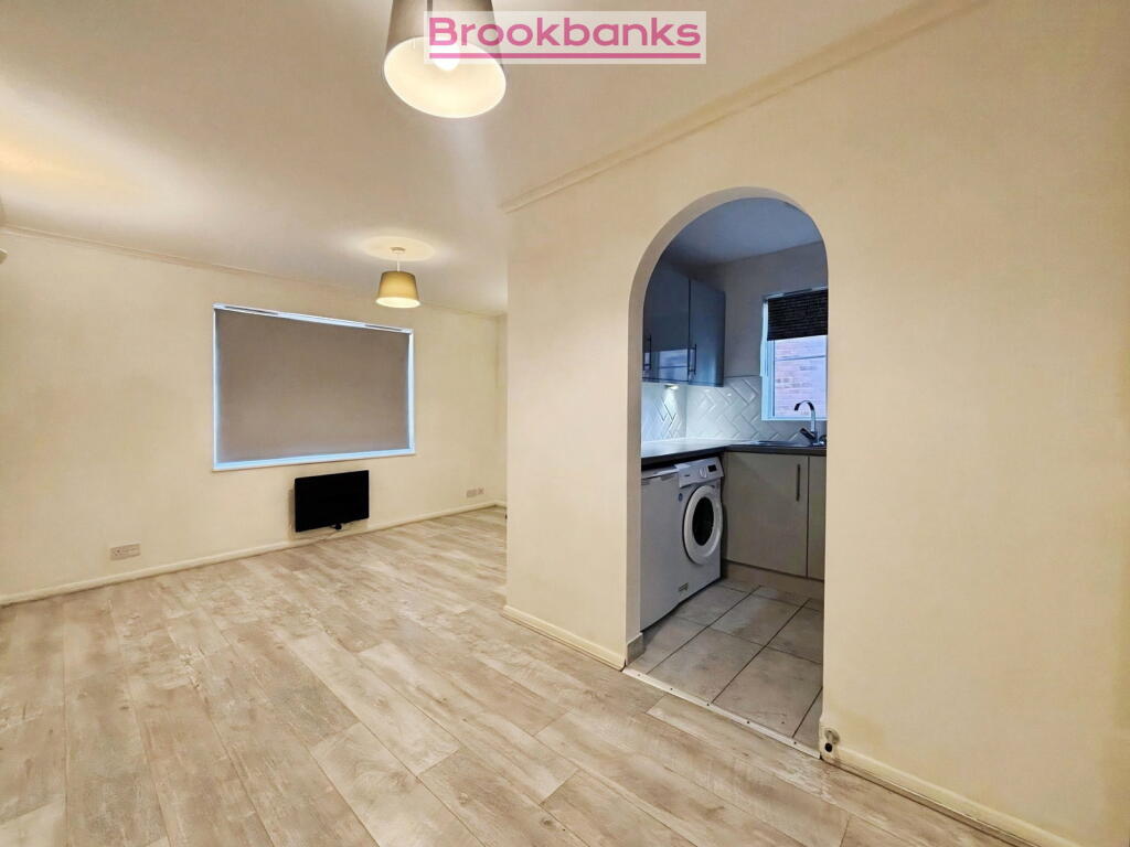Apartment in Dartford, Kent - View 2