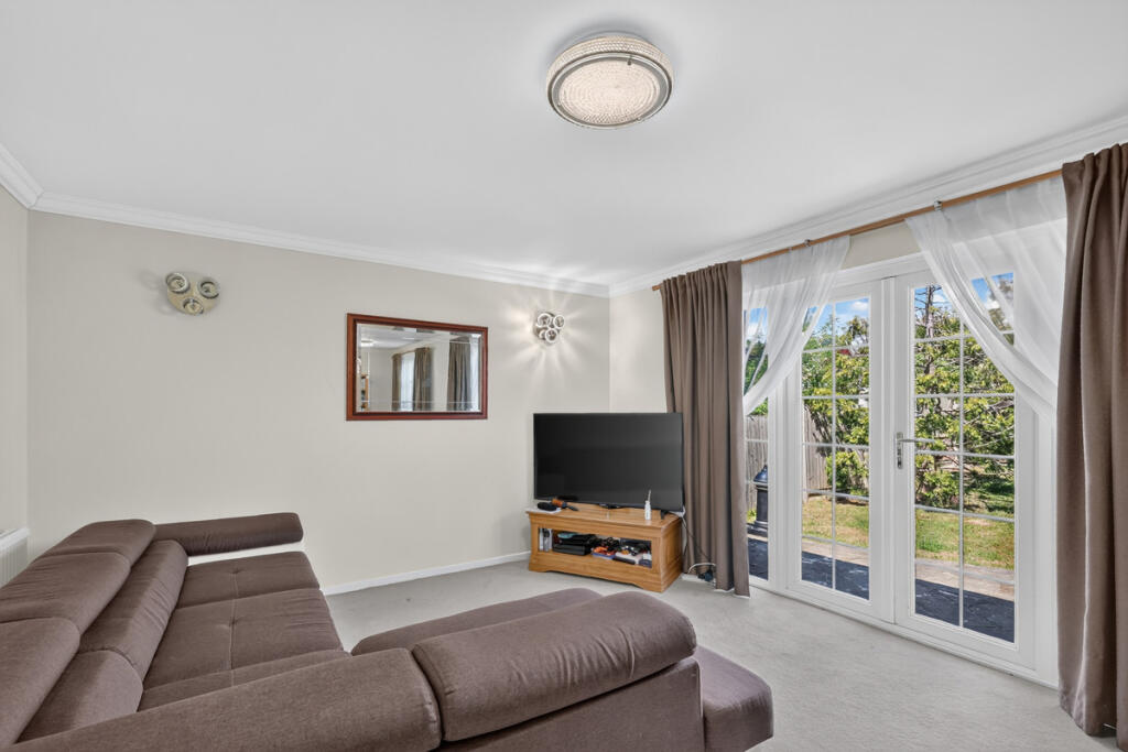 House in Southend-on-Sea - View 4