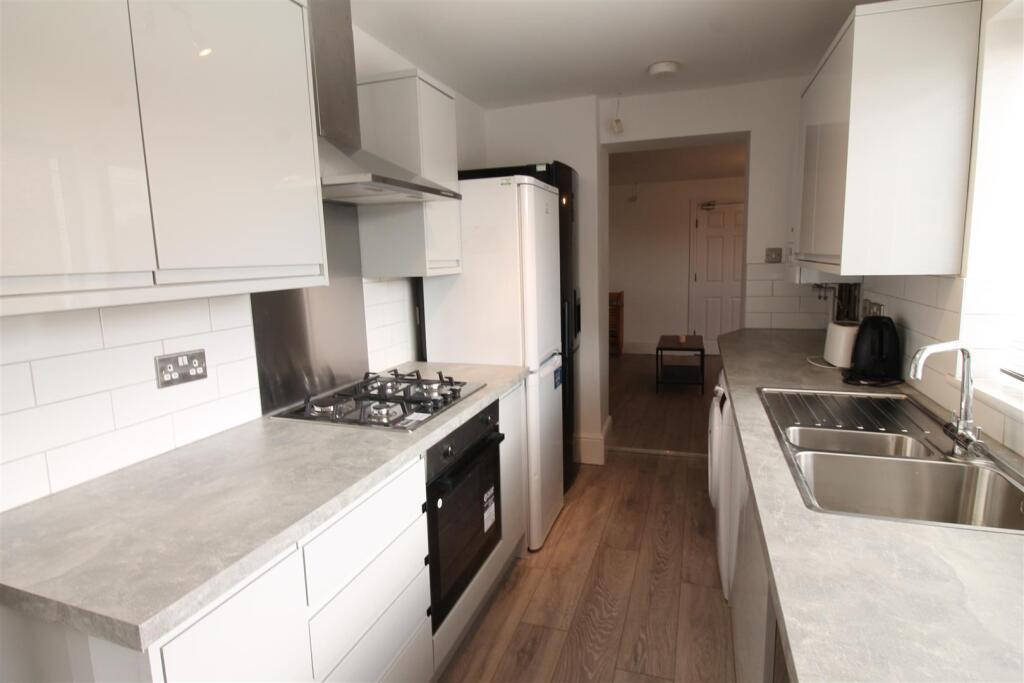 Apartment in Newcastle upon Tyne - View 3