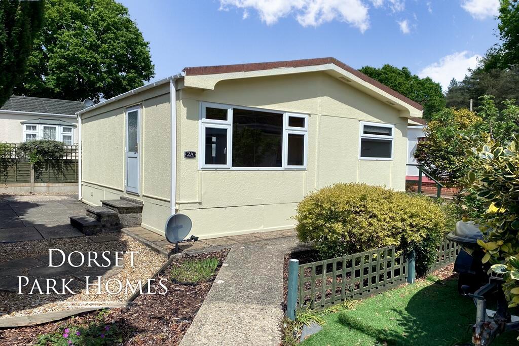 1-bed caravan on The Paddock, Oaktree Park, St Leonards, Ringwood, Hampshire, £79,995