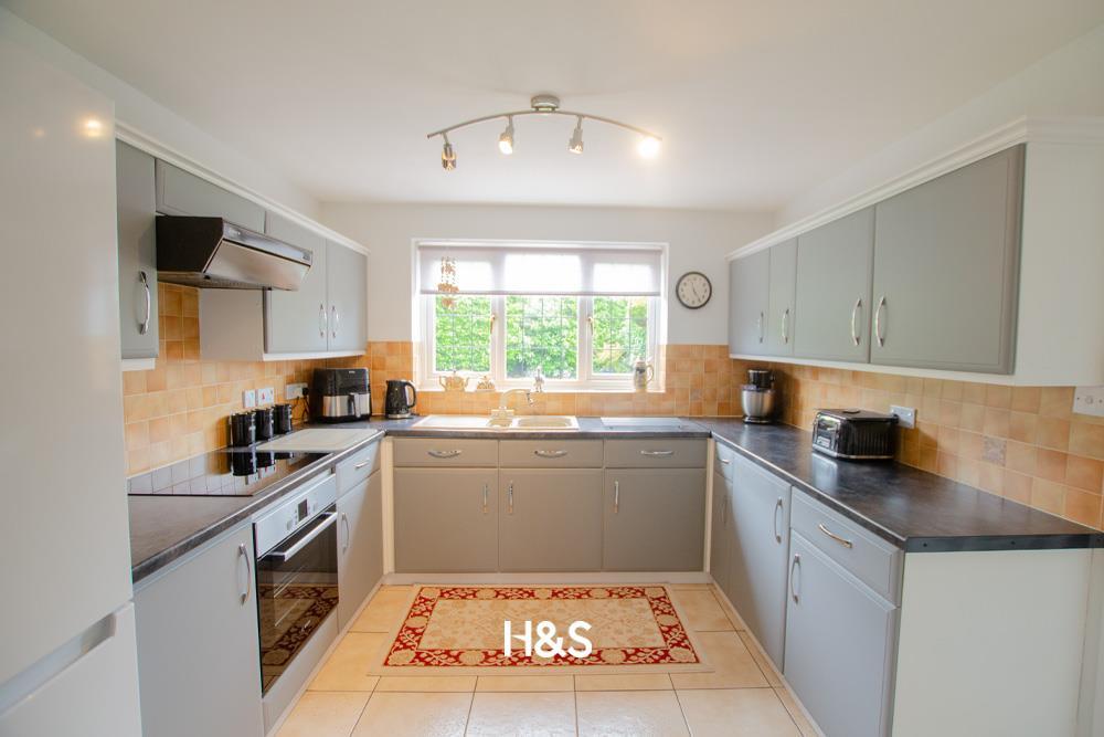 House in Solihull, Monkspath - View 3