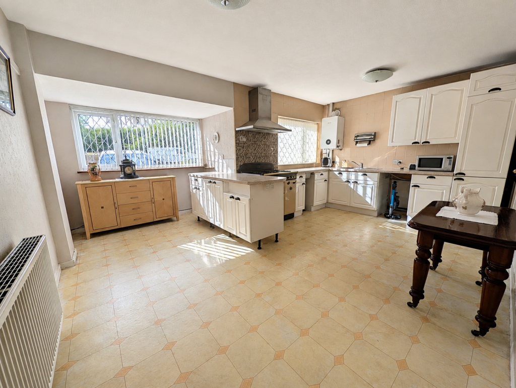House in Stockport, Romiley - View 5