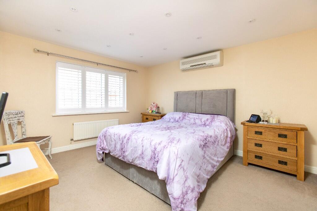 Additional image 9 of Cornbrash Rise, Paxcroft Mead