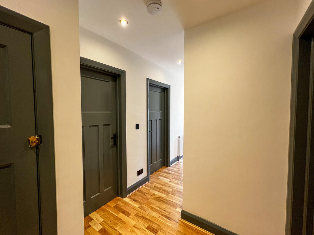 Apartment in Twickenham - View 4