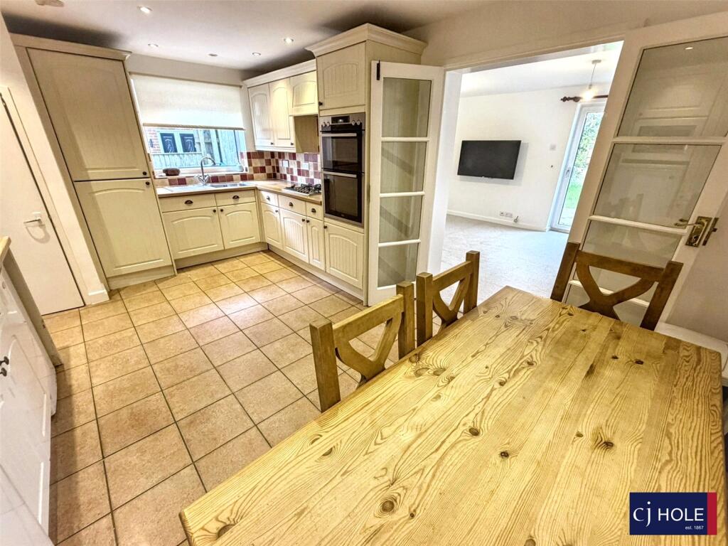 Chosen Way, Hucclecote, Gloucester, GL3 photo 2