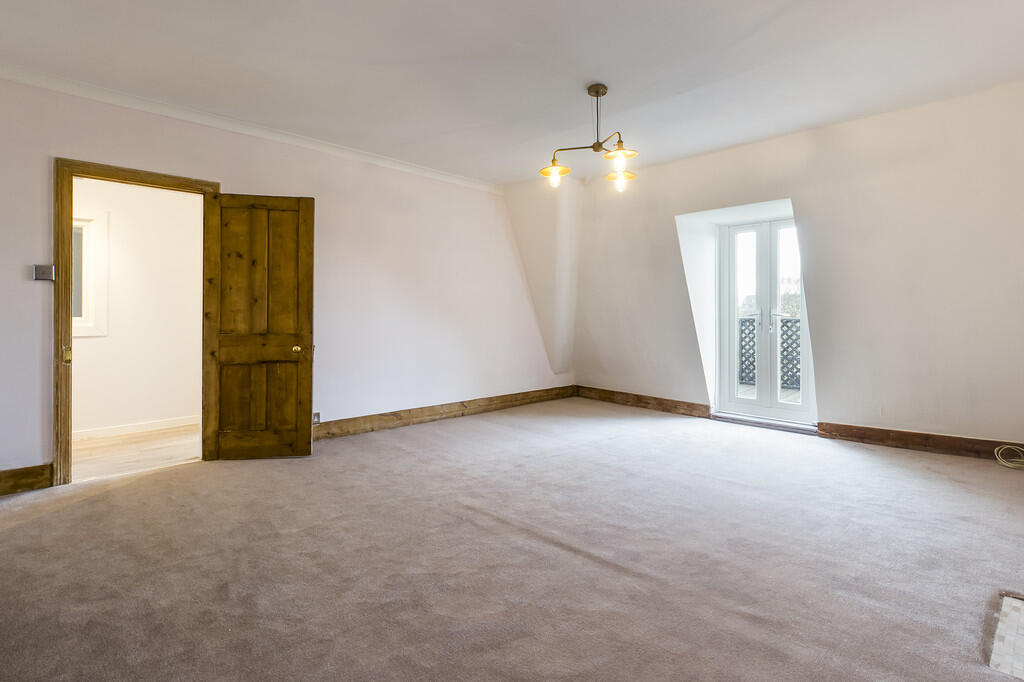 Apartment in Canterbury - View 2