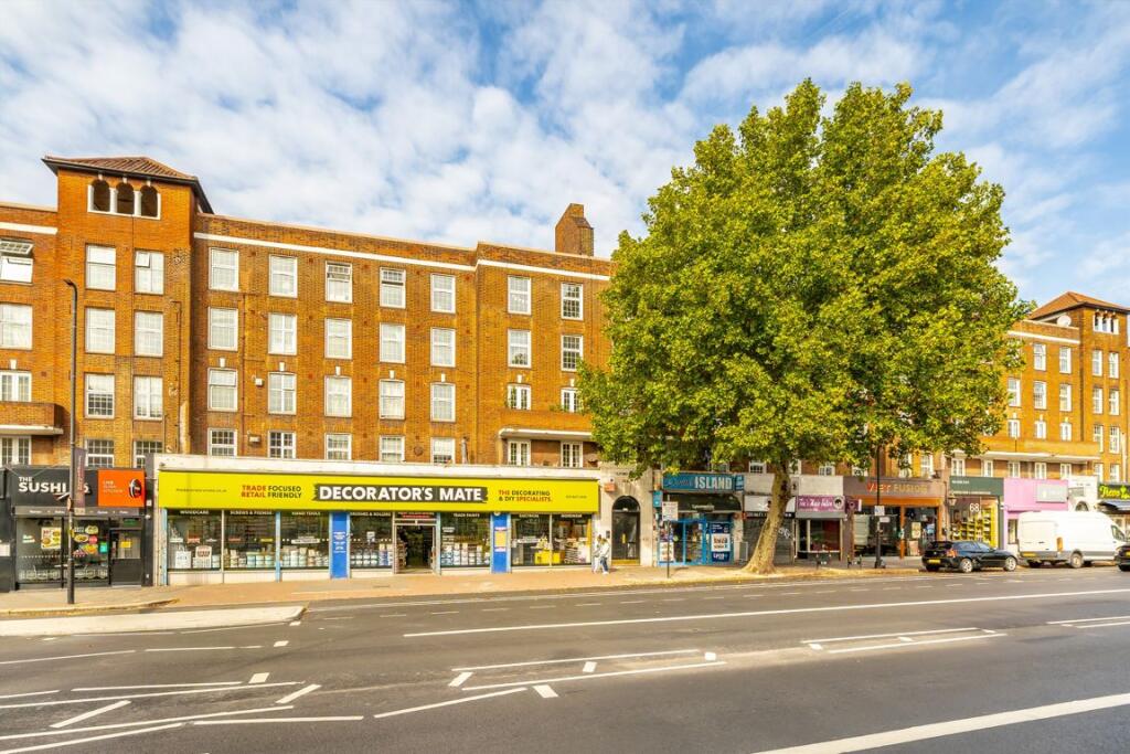Apartment in London - More