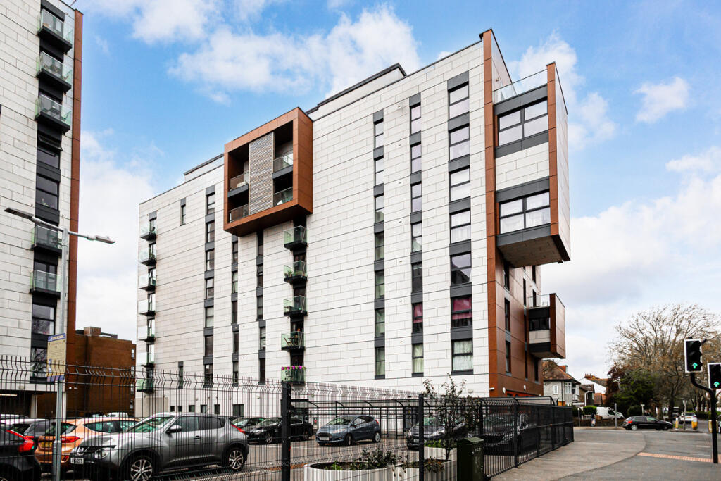 Main image of property: Victoria Avenue, Southend-on-sea, SS2