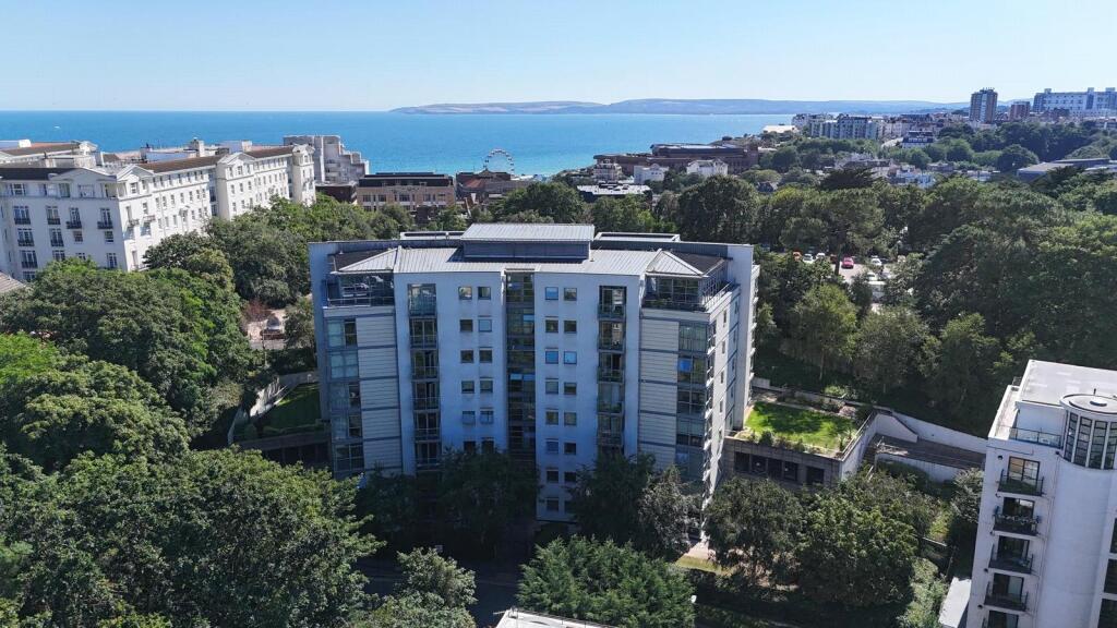 1-bed flat on St. Peters Road, Bournemouth, BH1, £150,000