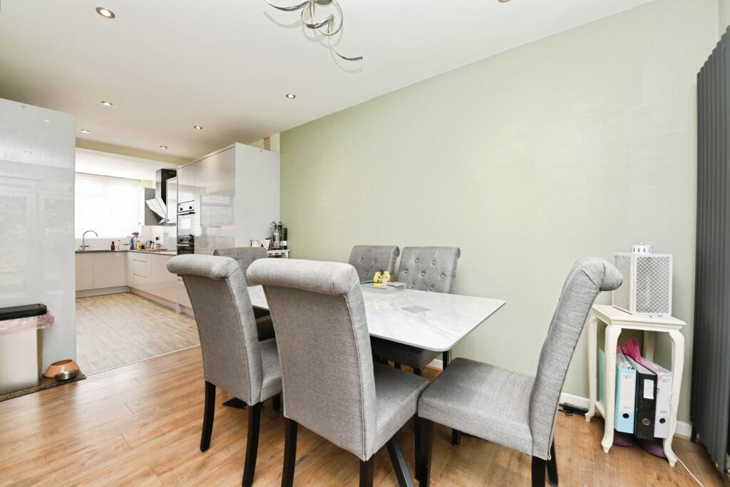 House in Southend-on-Sea, Essex - View 4