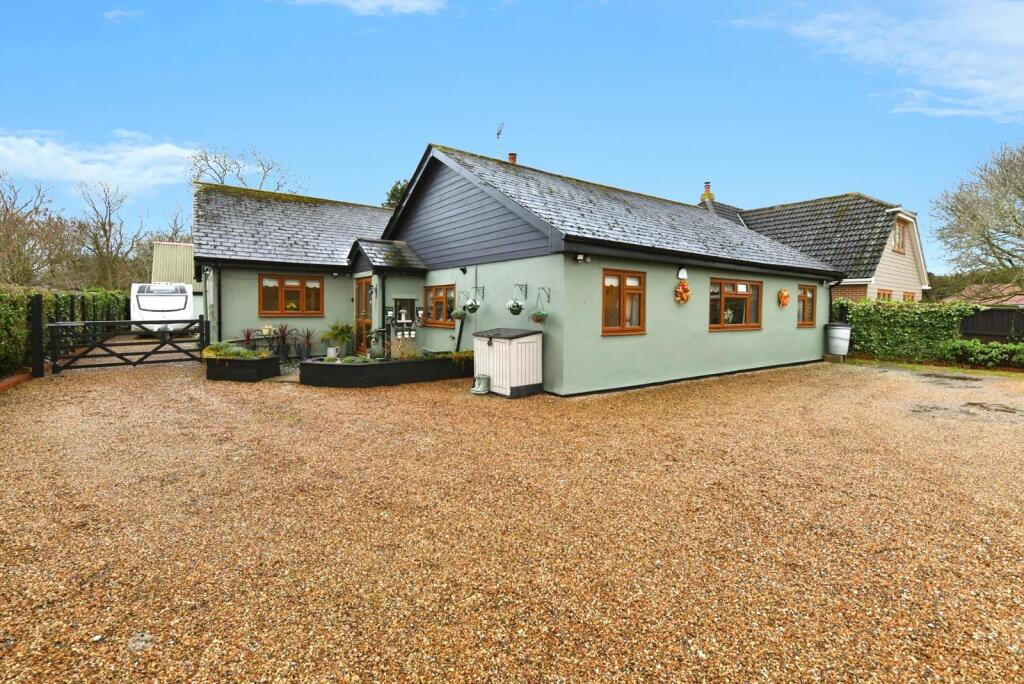 Main image of property: Mayland Close, Mayland, Chelmsford, Essex, CM3