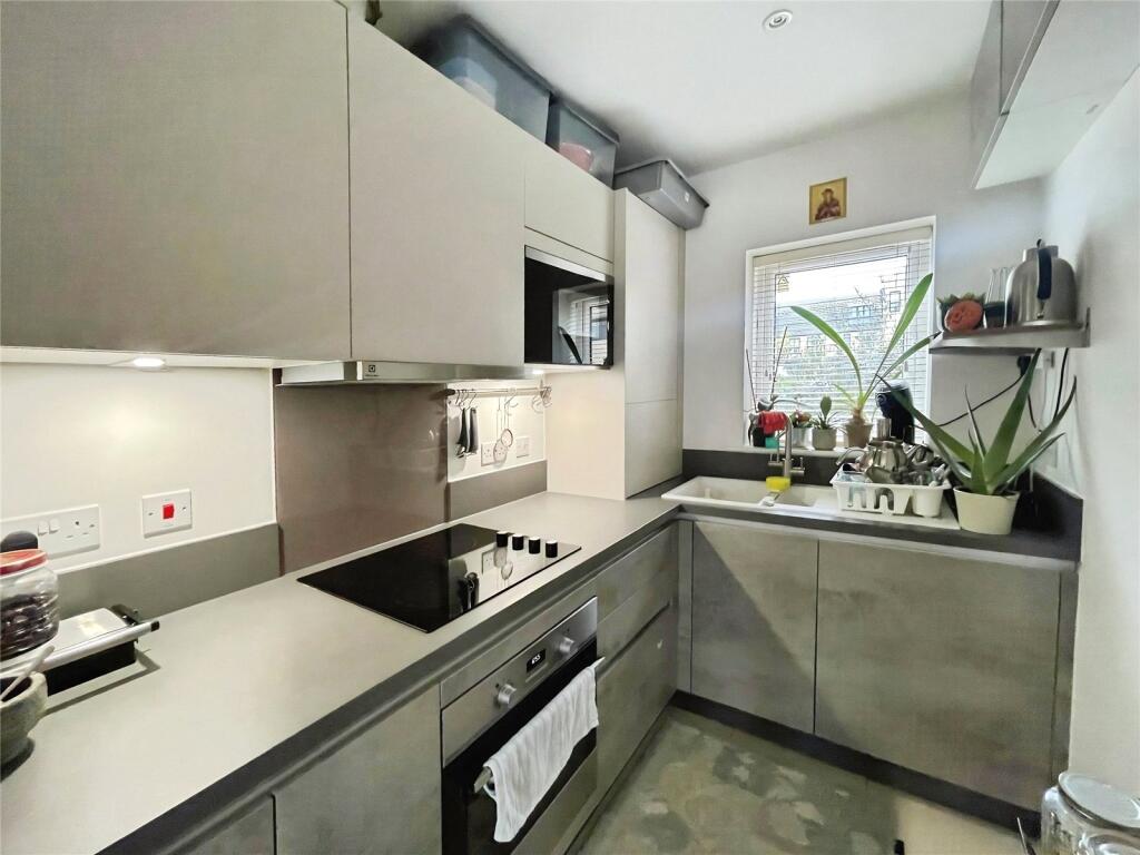 Chiron Square, Harlow, Essex, CM18 photo 4