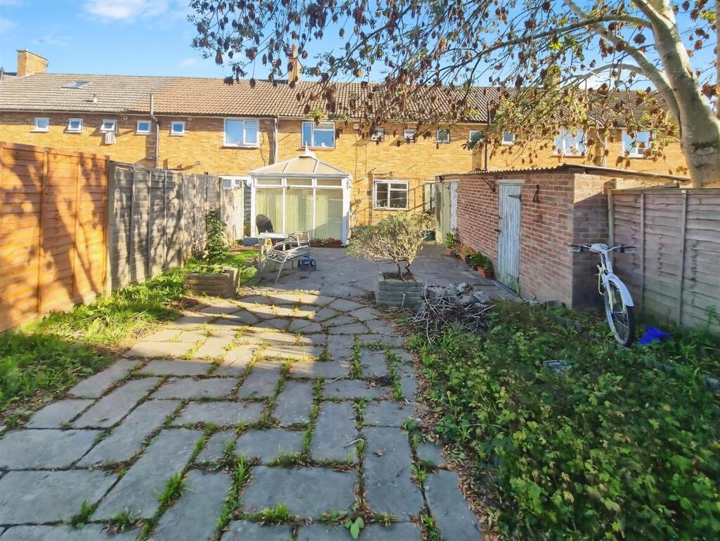 House in Dacorum, Hertfordshire - View 3