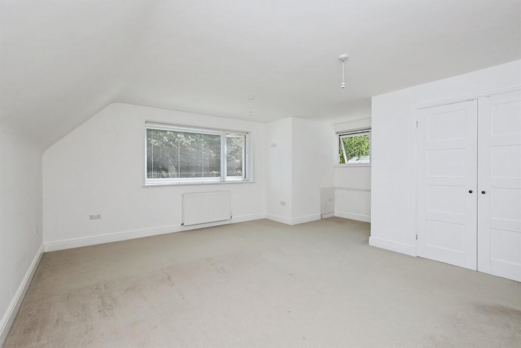 House in Eastbourne, Holywell - View 5