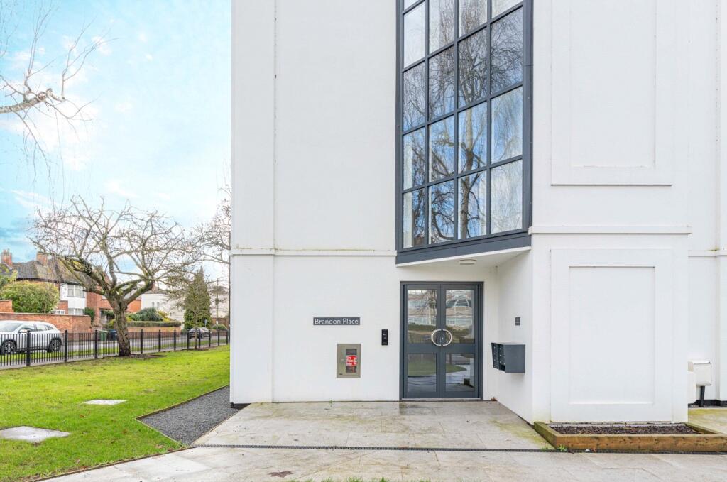 Brandon Parade, Leamington Spa, Warwickshire, CV32 photo 4