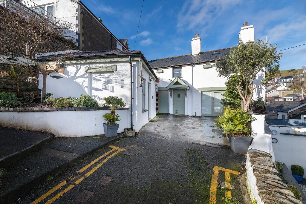 Main image of property: 6A Prospect Place, Aberdyfi, Gwynedd, LL35 0EY