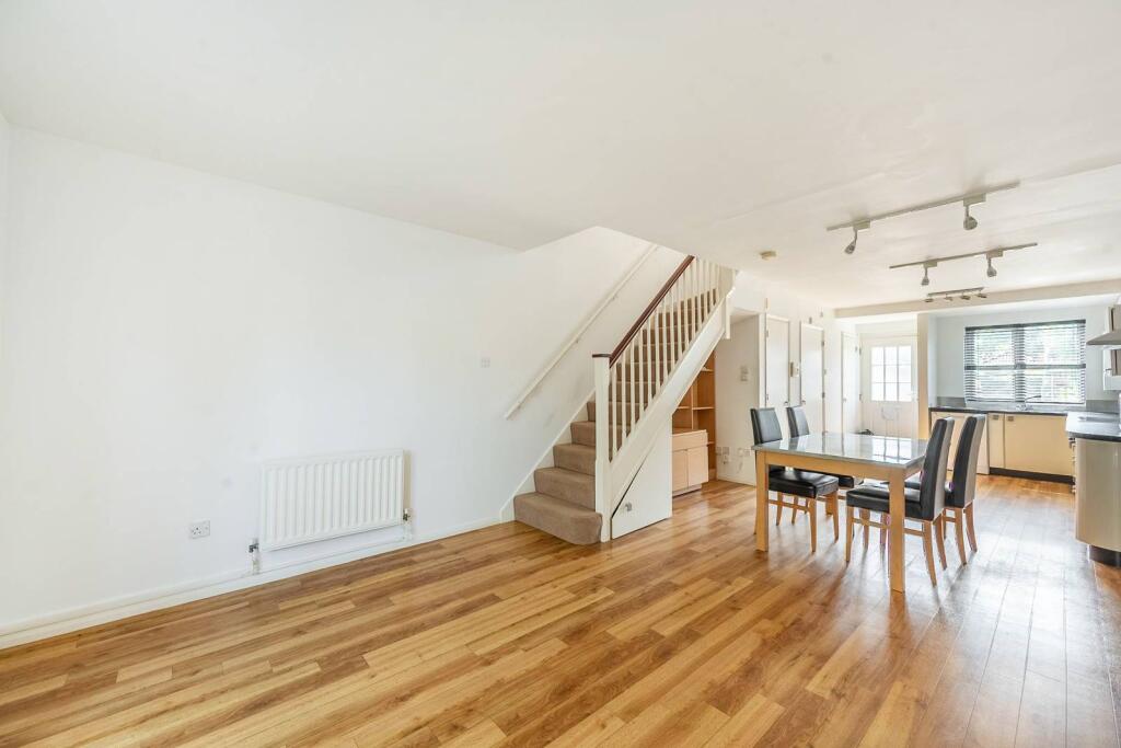 Main image of property: Brockleyside, Stanmore, HA7