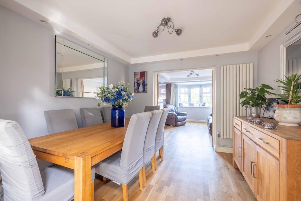 House in Slough, Stoke Poges - View 5