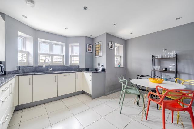 House in Maidenhead, Windsor and Maidenhead - View 2