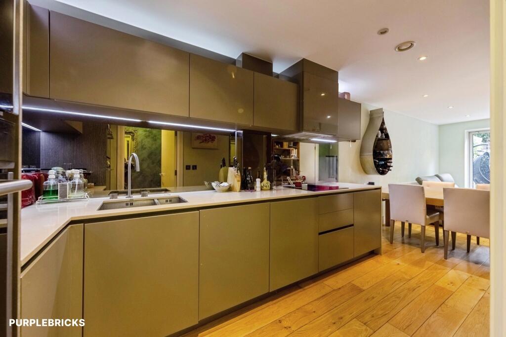 House in London - View 4