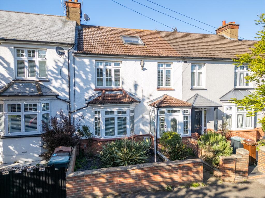 Main image of property: Parrock Avenue, Gravesend, Kent, DA12 1QQ