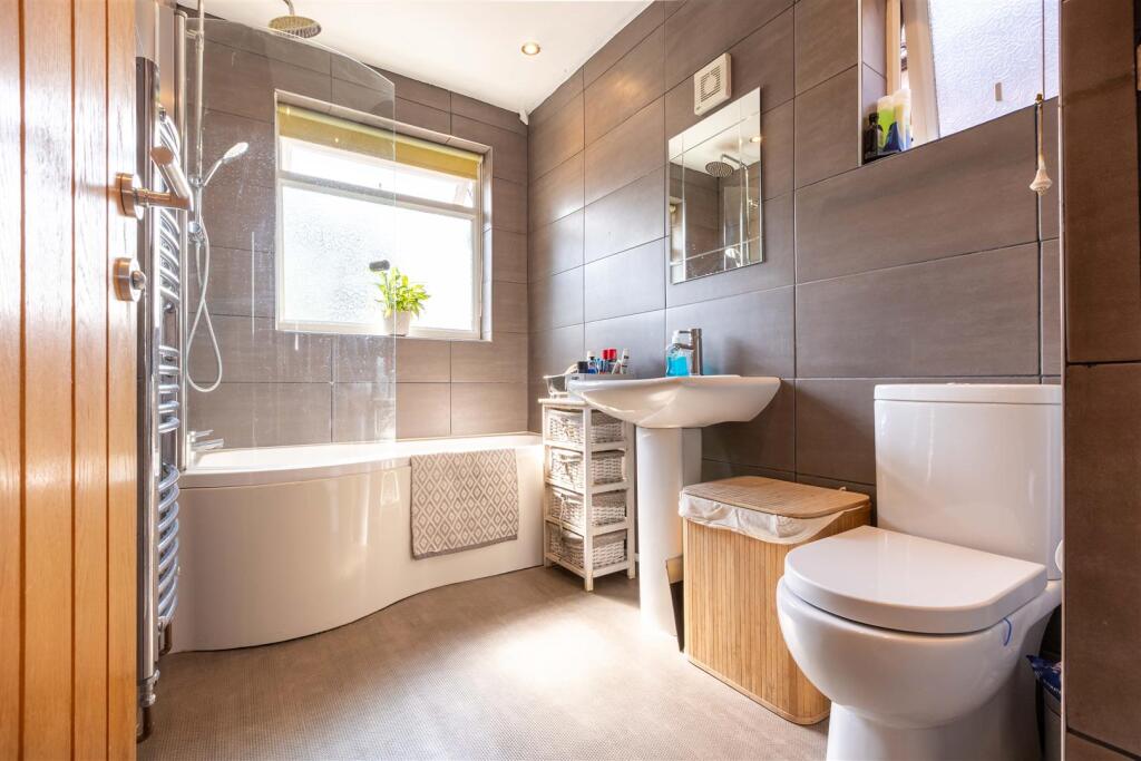 House in Birmingham, Lyndon Green - View 3