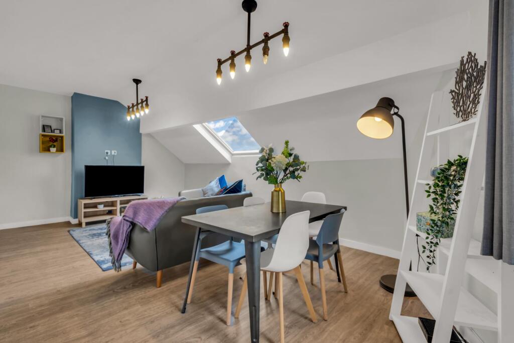 House in Leeds - View 2