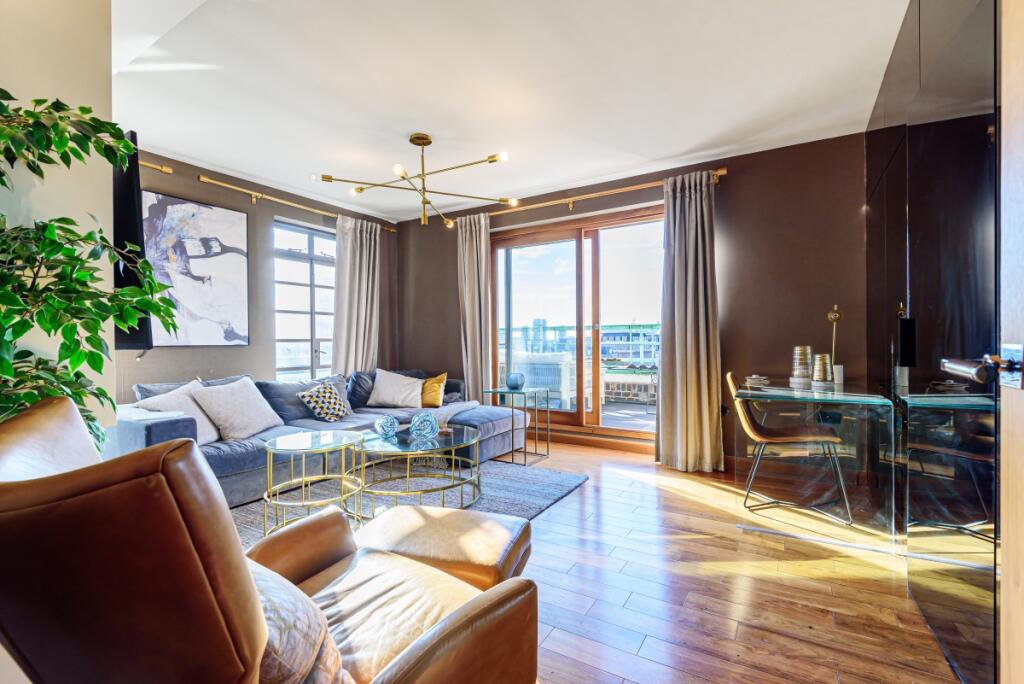 Main image of property: Gloucester Place, London, NW1