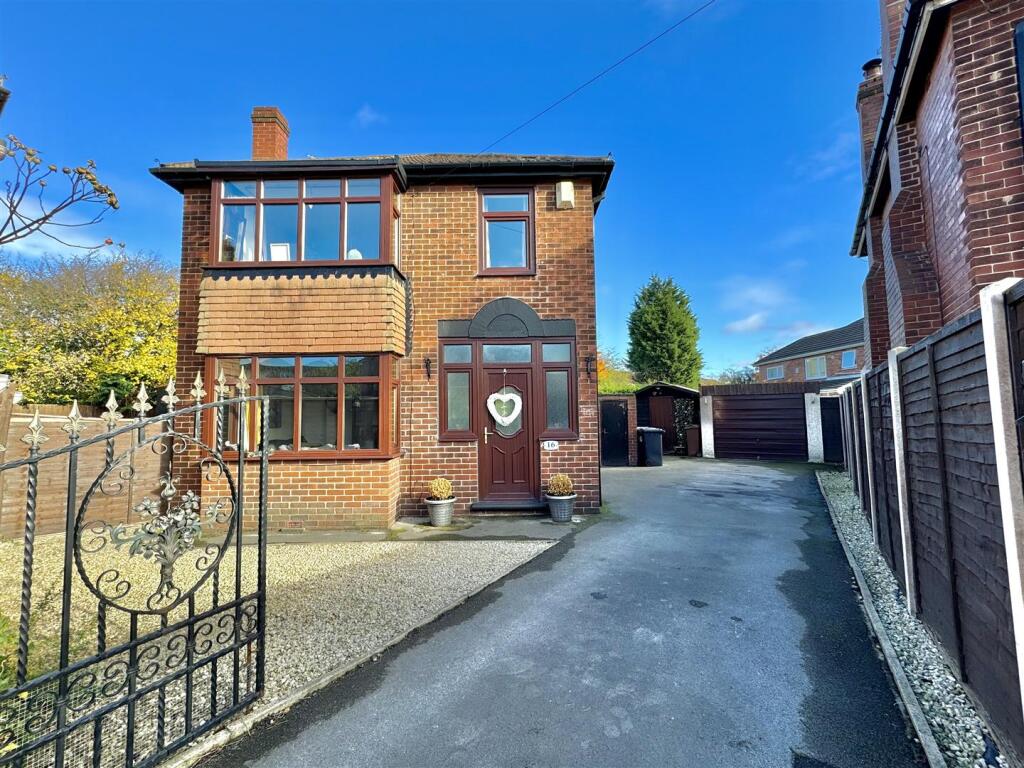 Main image of property: North Close, Royston, Barnsley S71 4NS