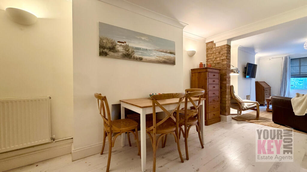Wellington Terrace, Sandgate, Folkestone, Kent CT20 3DY - More
