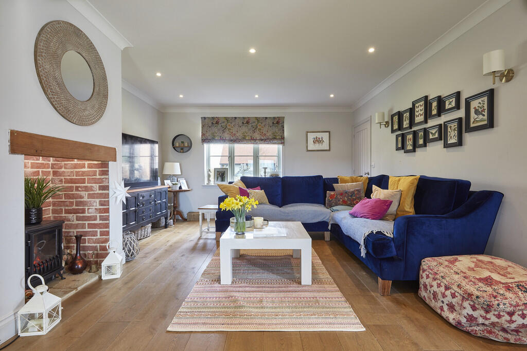 House in West Suffolk, Stradishall - More