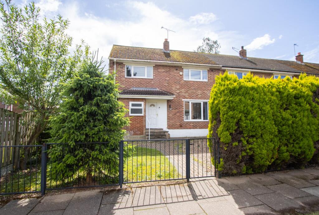 3-bed terraced on Barret Road, Cantley, Doncaster, DN4, £185,000
