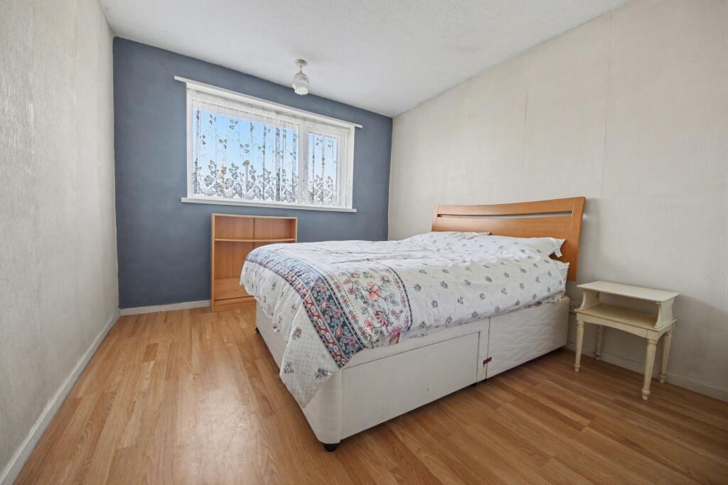 Stubbs Road, Sholing, SO19 photo 4