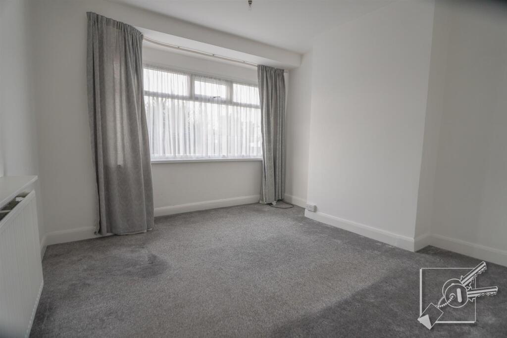 28 London Road, Northfleet, Gravesend - View 5