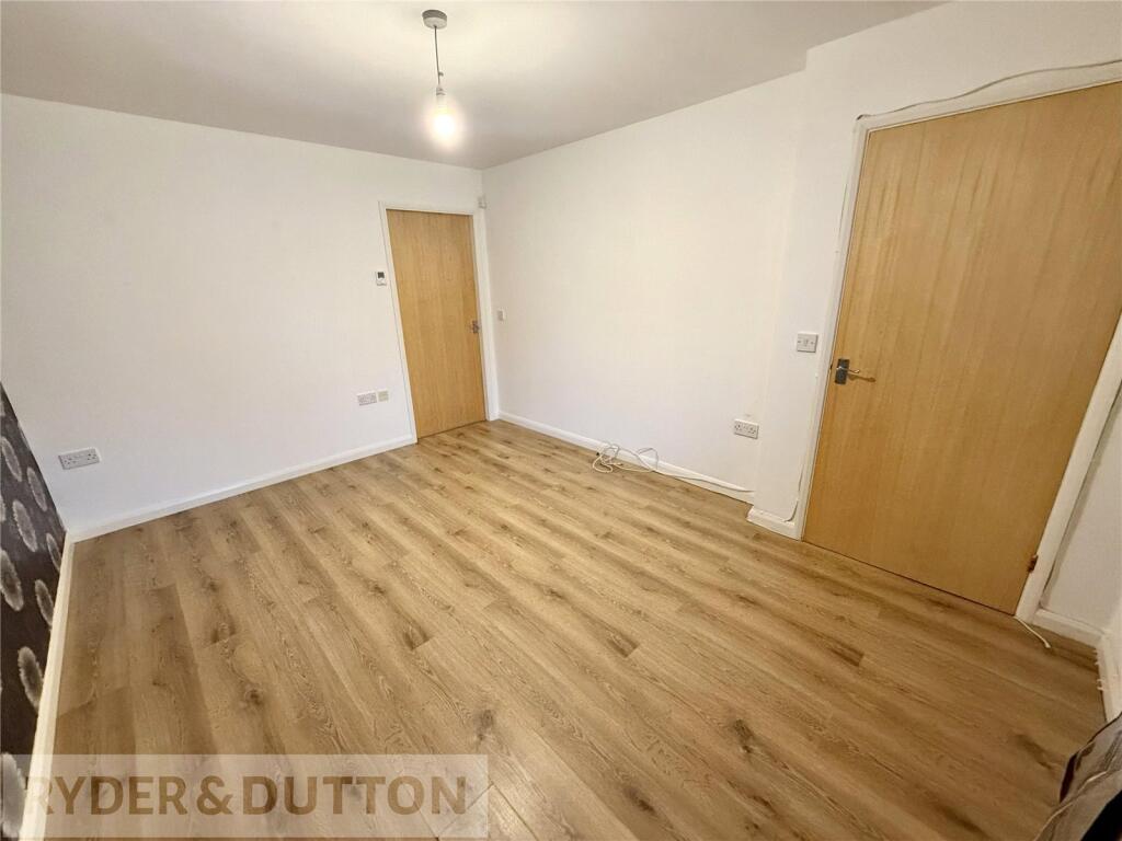 House in Oldham - View 5