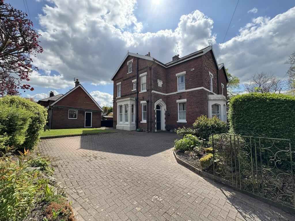 Main image of property: Garden Walk, Ashton-on-Ribble, Preston, PR2