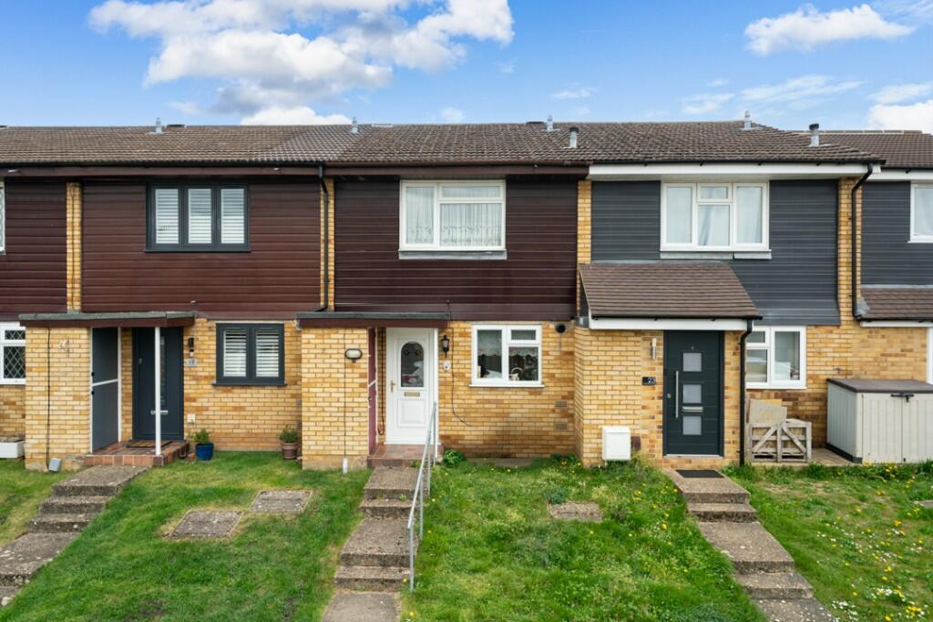Main image of property: Charlesworth Close, Hemel Hempstead, Hertfordshire, HP3 9EW