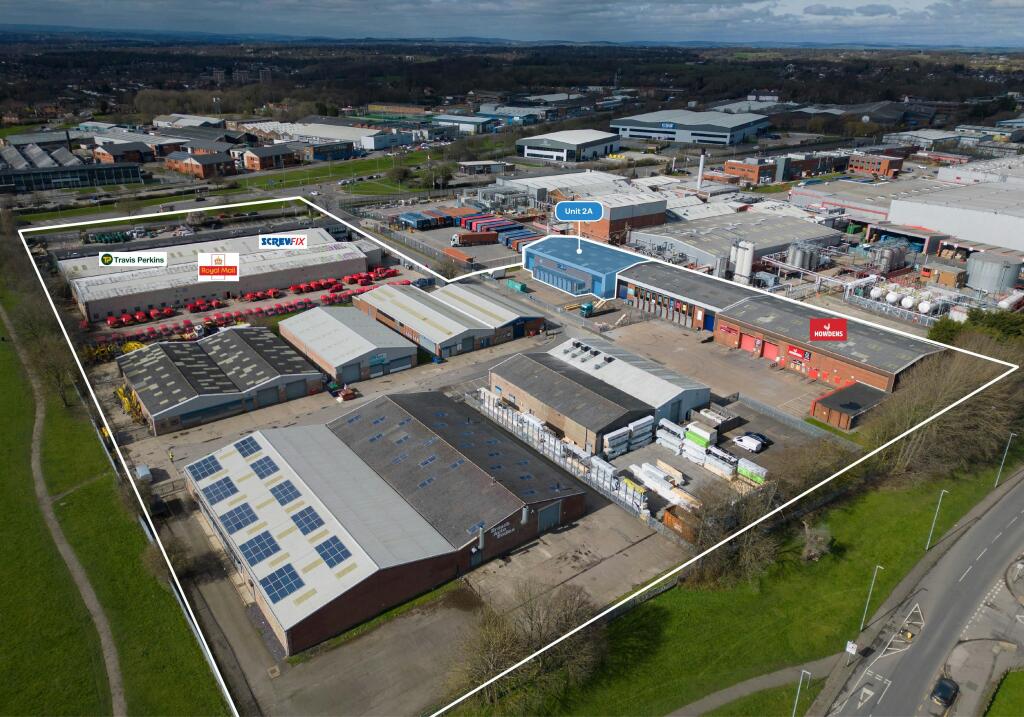 Seacroft Industrial Trade Park_2A Warehouse - with other tenants.jpg