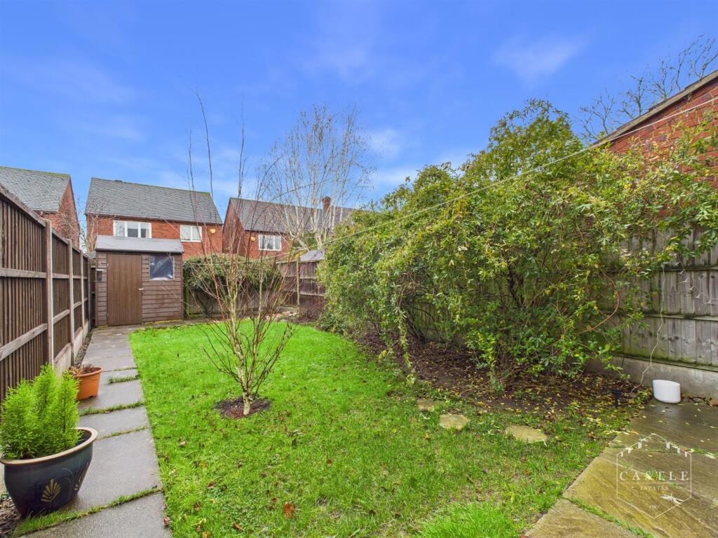 Merry Hurst Place, Hinckley photo 4