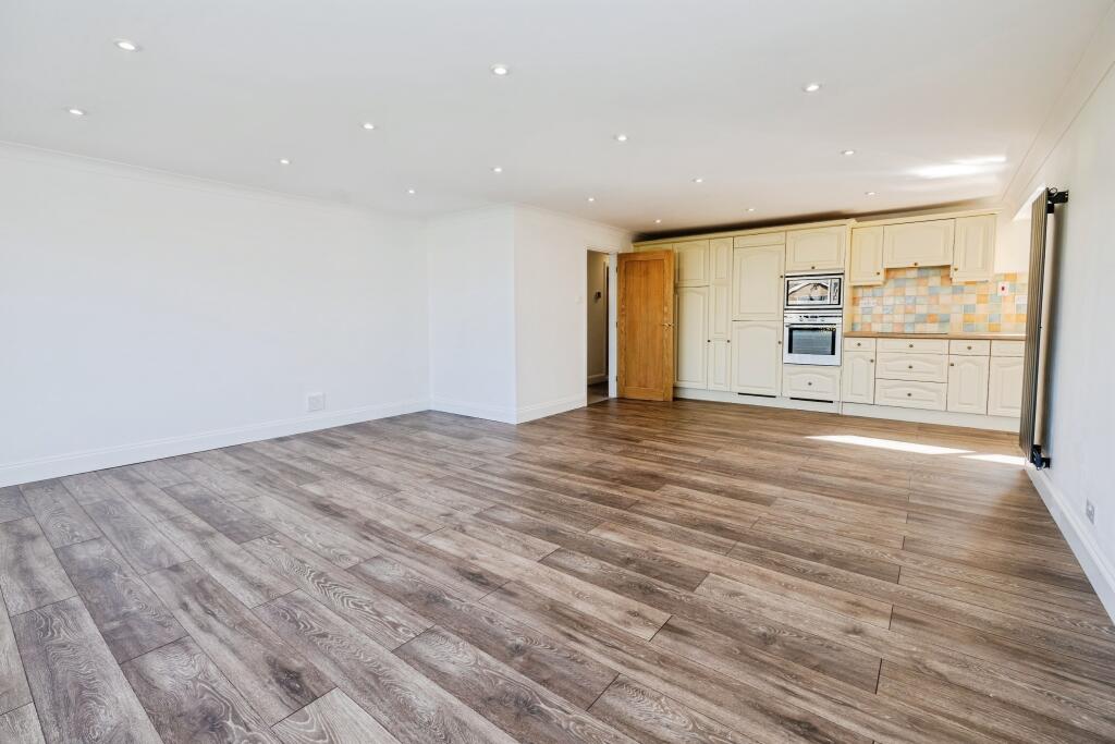 House in West Lindsey, Reepham - View 2