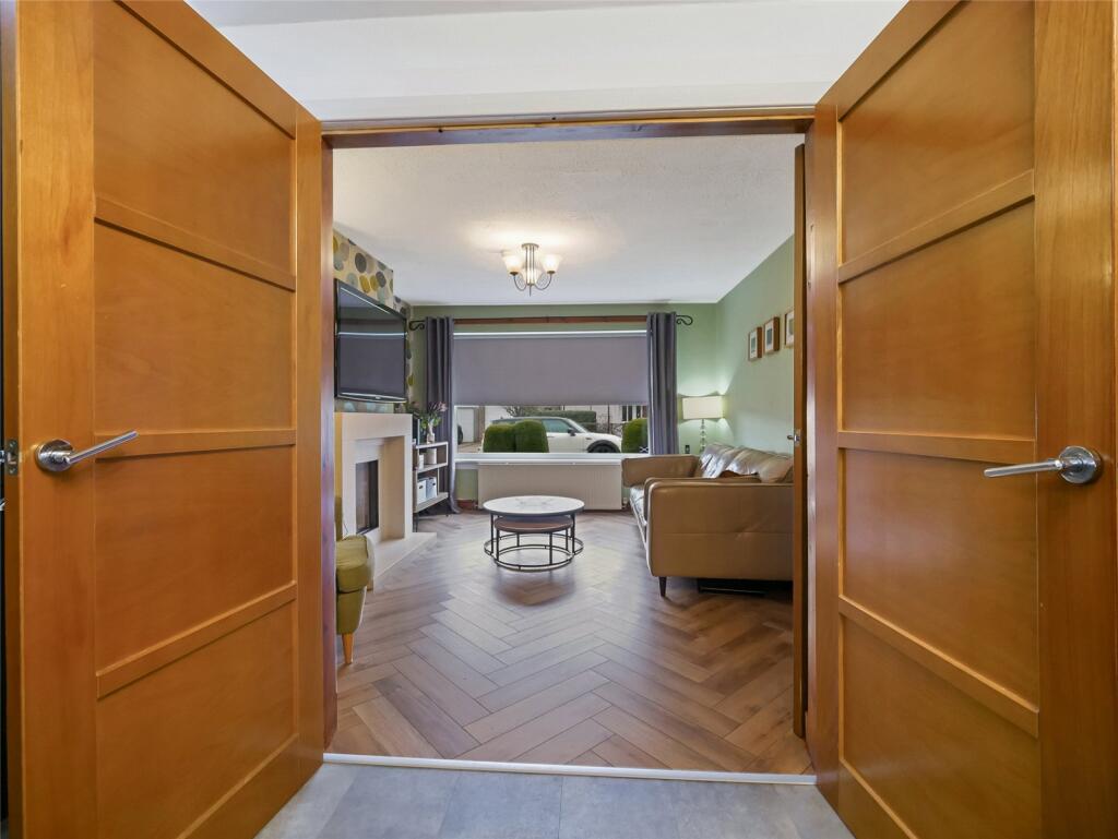 Darnley Crescent, Bishopbriggs, Glasgow, East Dunbartonshire, G64 photo 2