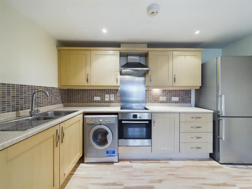 Additional image 3 of 41 Middlewood Close Solihull B91 2TZ