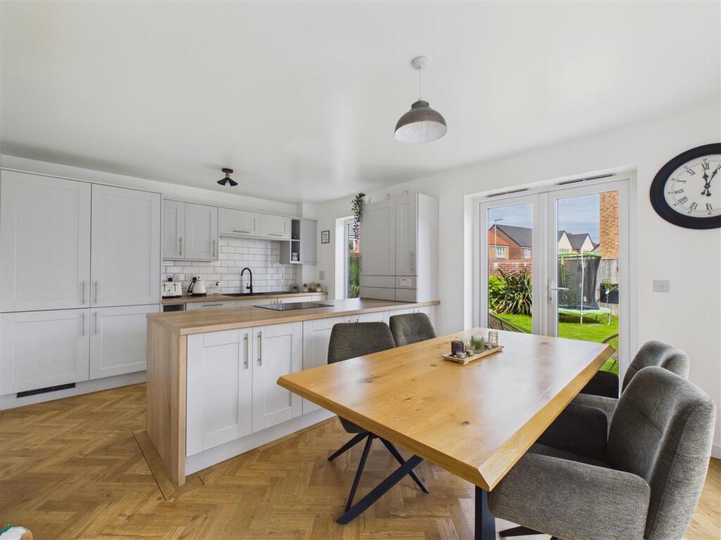 House in Stockton-on-Tees, Hartwell - View 5