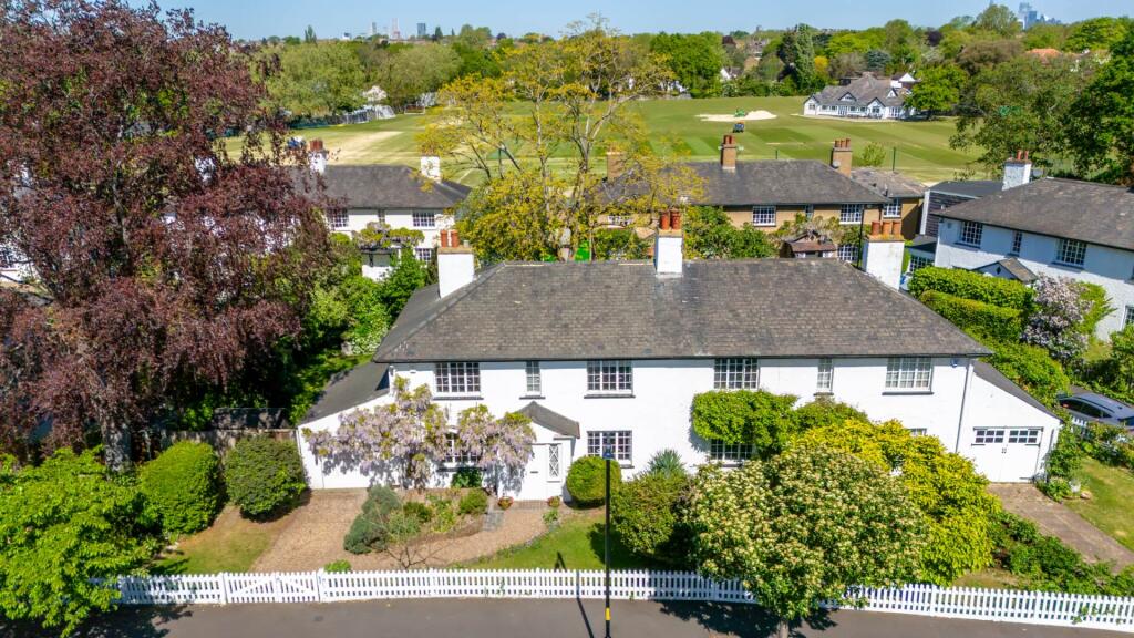 House in London - View 2